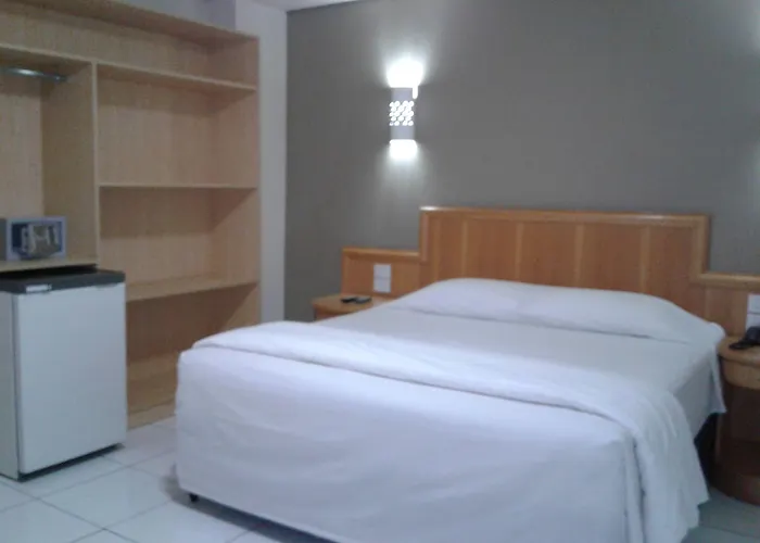 Coral Express próximo a Orla do Guaíba e Beira Rio Hotel