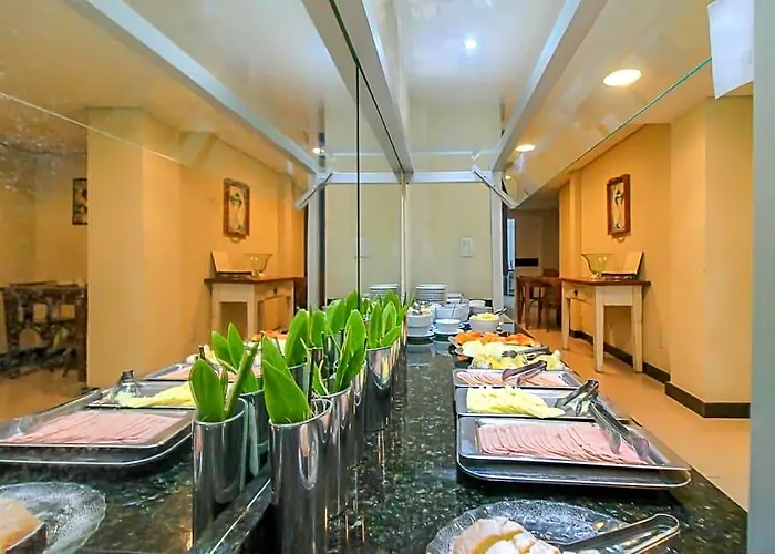 Hotel Coral Express próximo a Orla do Guaíba e Beira Rio